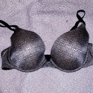 Black and grey patterned bra